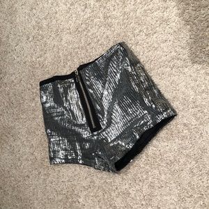 Glittery high waisted silver shorts